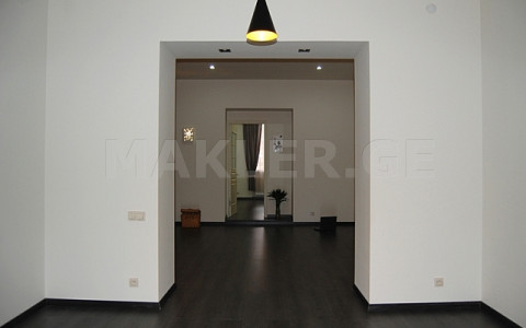  Сдаётся 100 m² площадь Офис в Ваке  на ул. И.Абашидзе 