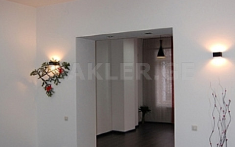  Сдаётся 100 m² площадь Офис в Ваке  на ул. И.Абашидзе 