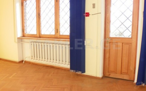  Сдаётся 700 m² площадь Частный дом в Сабуртало  на ул. И.Гамрекели 