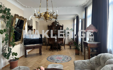  Kiralık 4   Daire in Vake dist.  in Janashvili st. 