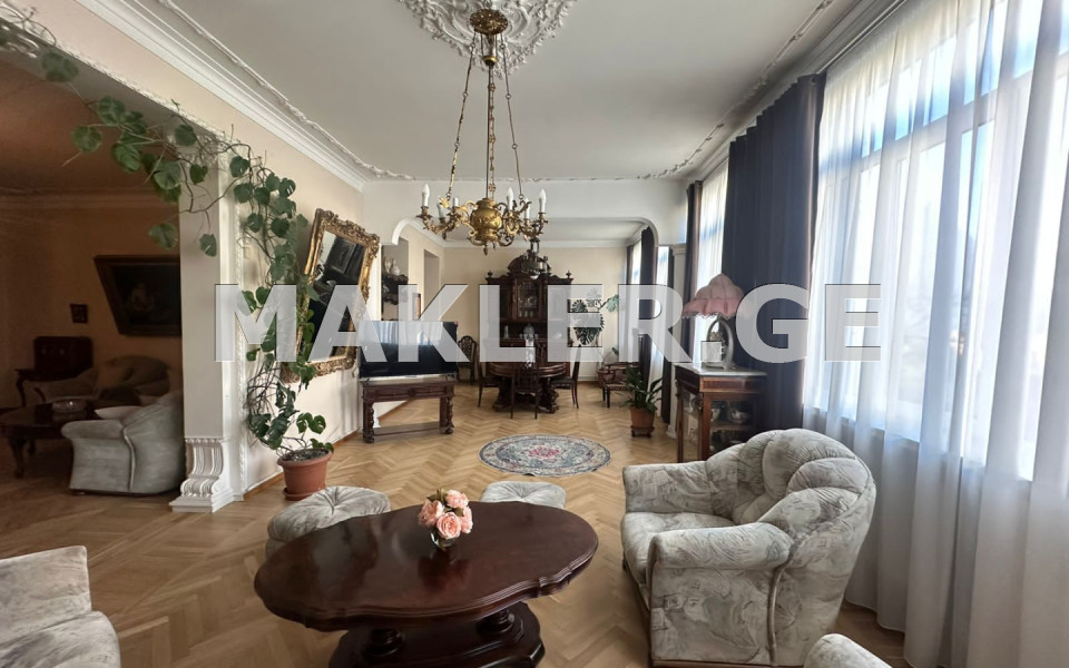  Kiralık 4   Daire in Vake dist.  in Janashvili st. 