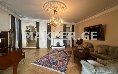  Kiralık 4   Daire in Vake dist.  in Janashvili st. 