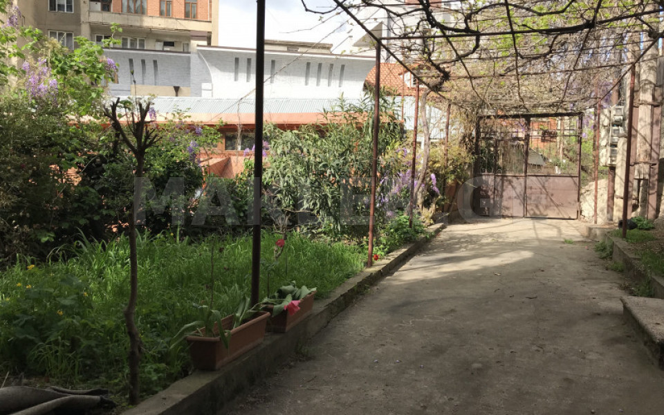 For Sale 291 m² space Private House in Vake dist.  in Kekelidze st. 