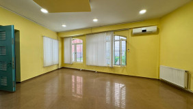 Сдаётся 128 m² площадь Офис в Сололаки (Старый Тбилиси)