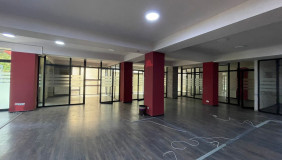 ქირავდება 220 m² ფართობის ოფისი საბურთალოზე