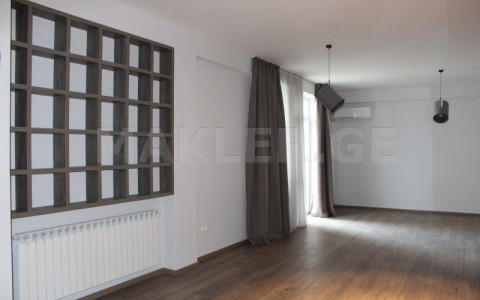  للإيجار 5 room  الشقة في منطقة فاكي  in I. Chavchavadze Ave. 