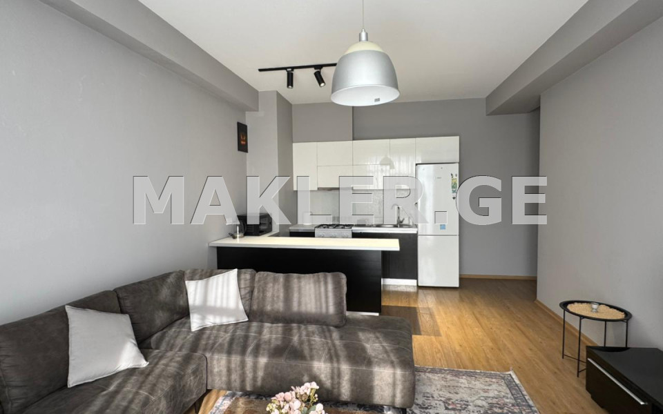  ქირავდება 3 ოთახიანი  ბინა საბურთალოზე  სულხან ცინცაძის ქუჩაზე 