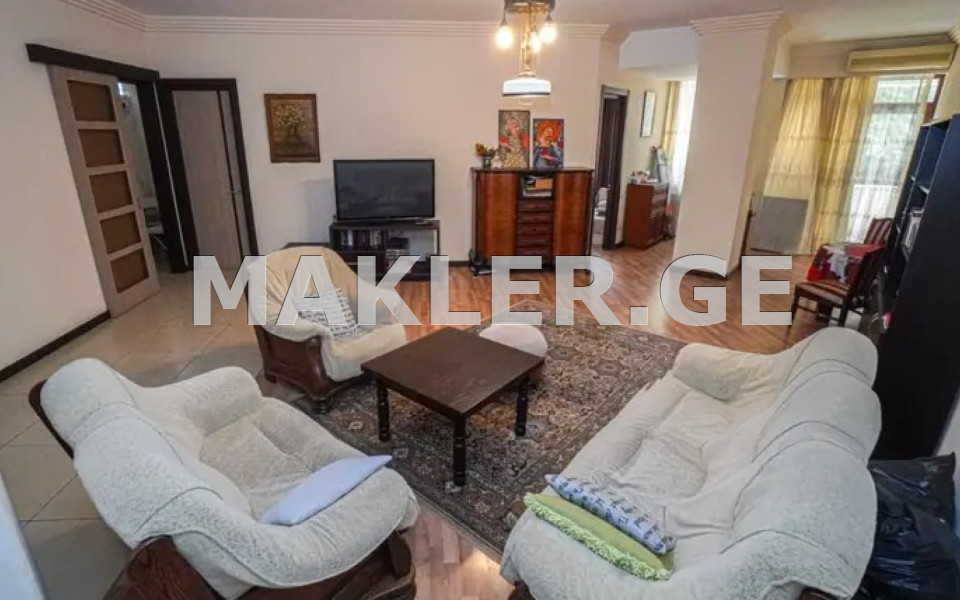  For Sale 3 room  Apartment in Vake dist.  in Paliashvili st. 