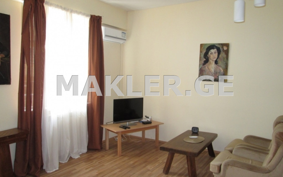  Продается 1 комнатная  Квартира на Вера  в I пов. Костава 