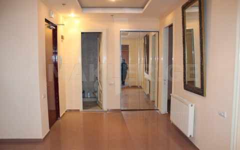  Сдаётся 177 m² площадь Офис на Вера  на ул. Барнови 