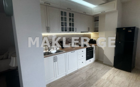  ქირავდება 3 ოთახიანი  ბინა ვერაზე  ჭოველიძის ქუჩაზე 