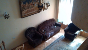 Сдаётся 2 комнатная  Квартира на Мтацминда  (Старый Тбилиси)