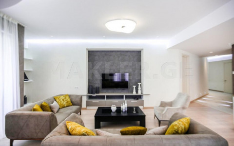  For Rent 4 room  Apartment in Mtatsminda dist. (Old Tbilisi)  in Shevchenko st. 