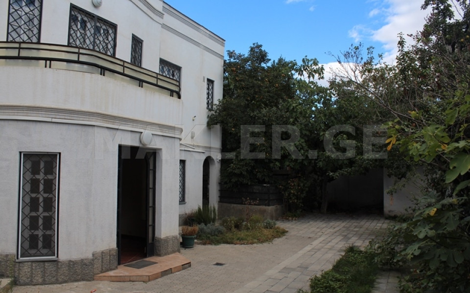  للإيجار 375 m² space منزل خاص في منطقة فيدزيسي  in M.Gelovani st. 