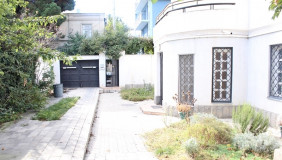 Kiralık 375 m²  Villa in Vedzisi dist.