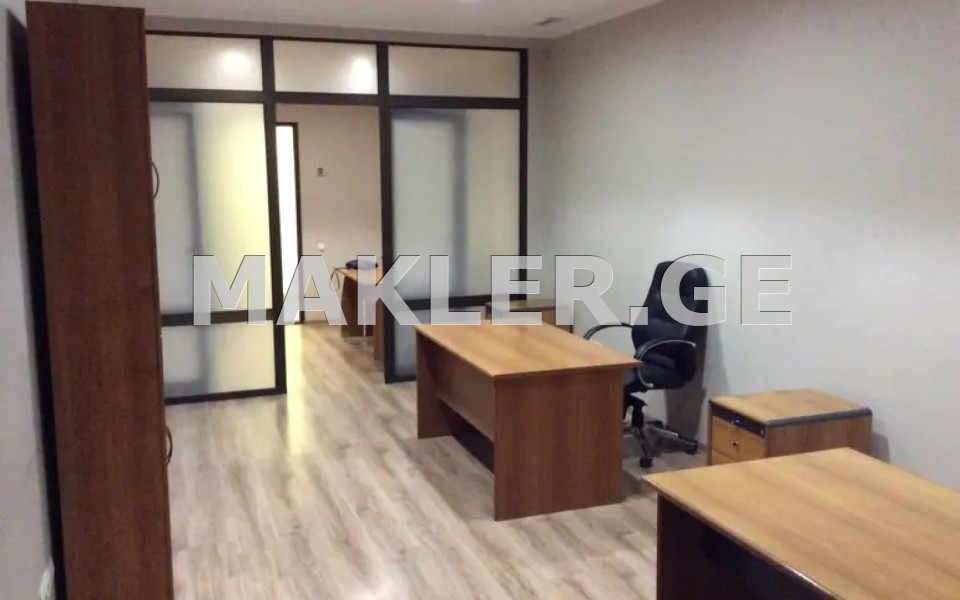  ქირავდება 90 m² ფართობის ოფისი საბურთალოზე  ნუცუბიძის ქუჩაზე 
