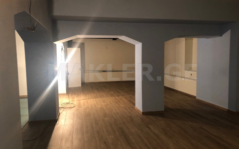  出售 出租 330 m² space 商业地产 瓦凯区  in Mosashvili st. 