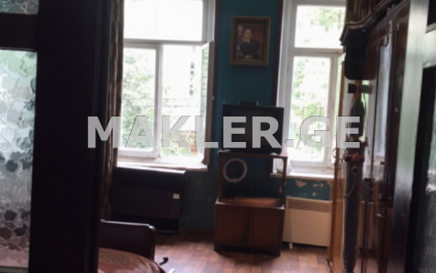  للبيع 3 room  الشقة في منطقة فيرا  in Barnovi st. 