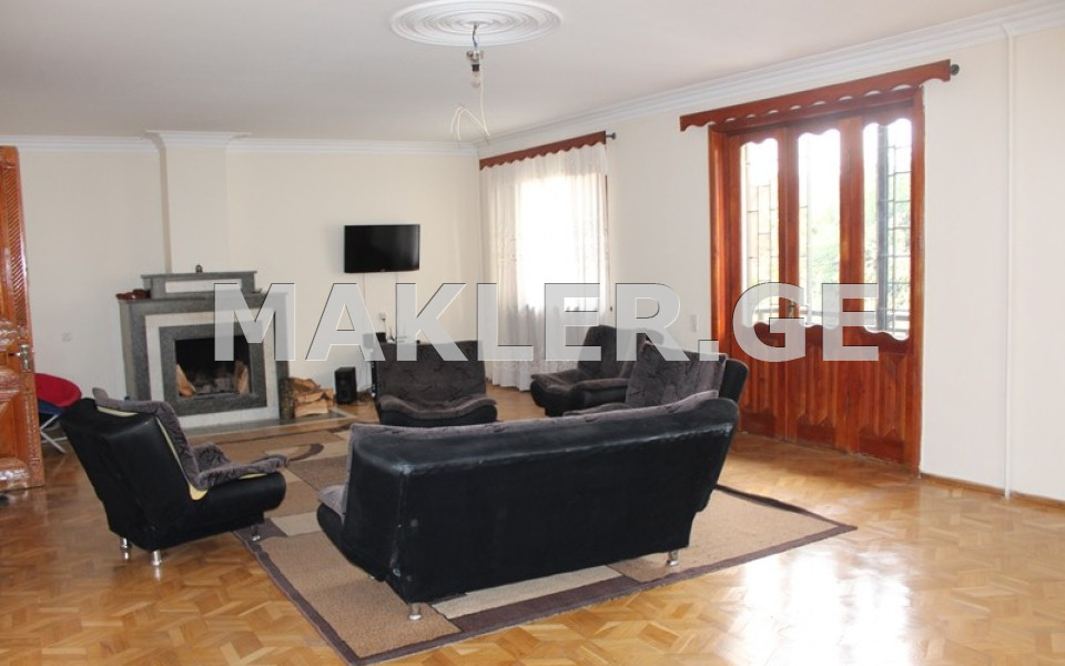  ქირავდება 650 m² ფართობის ოფისი საბურთალოზე  ქანთარიას ქუჩაზე 