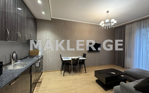  ქირავდება 3 ოთახიანი  ბინა ვაკეში  ი. ჭავჭავაძის გამზ. 