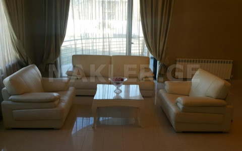  ქირავდება 560 m² ფართობის საკუთარი სახლი დიღომი 8-ში