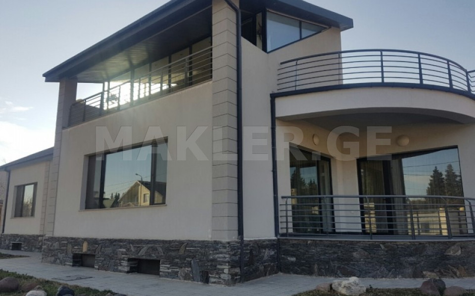  ქირავდება 560 m² ფართობის საკუთარი სახლი დიღომი 8-ში