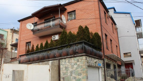 Satılık 340 m²  Villa in Vedzisi dist.
