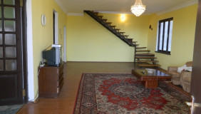 For Sale 240 m² space Private House in Digomi 9