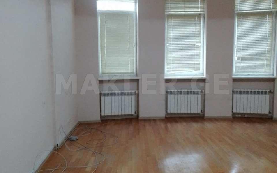  出租 7 room  公寓 萨布尔塔洛区  in Vazha-pshavela avenue 