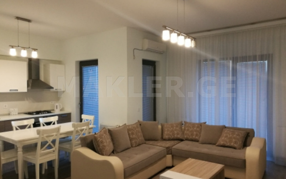  للإيجار 3 room  الشقة في منطقة سابورتالو  في هضبة نوتسوبيدزه 