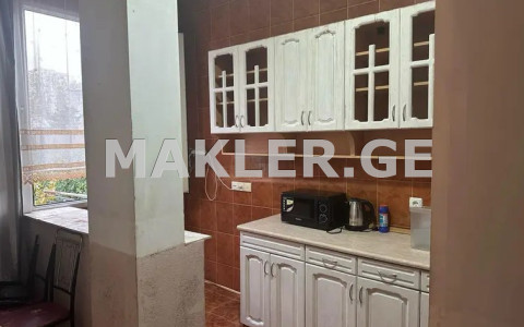  Продается 4 комнатная  Квартира в Сабуртало  на ул. Мицкевича 