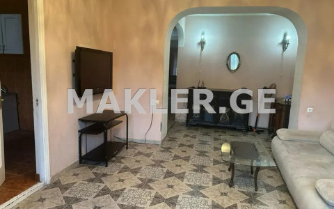  Продается 4 комнатная  Квартира в Сабуртало  на ул. Мицкевича 