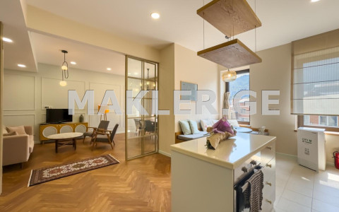  For Rent 3 room  Apartment in Mtatsminda dist. (Old Tbilisi)  in Shevchenko st. 