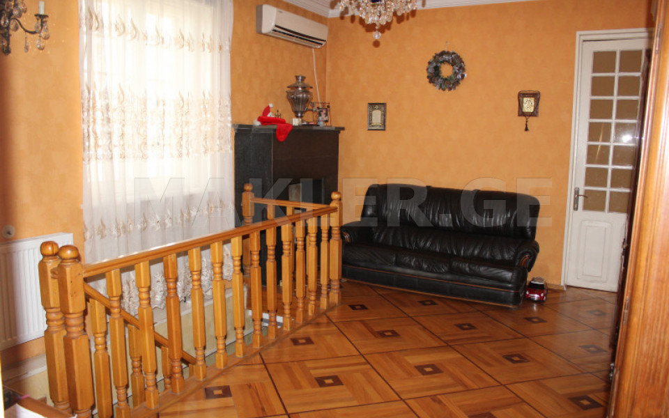  For Sale 5 room  Apartment in Vake dist.  on Ir. Abashidze st. 