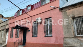 For Sale 5 room  Apartment in Mtatsminda dist. (Old Tbilisi)