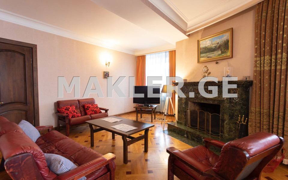  For Sale 6 room  Apartment in Saburtalo dist.  on Kostava st. 