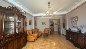 For Sale 5 room  Apartment in Vera dist.