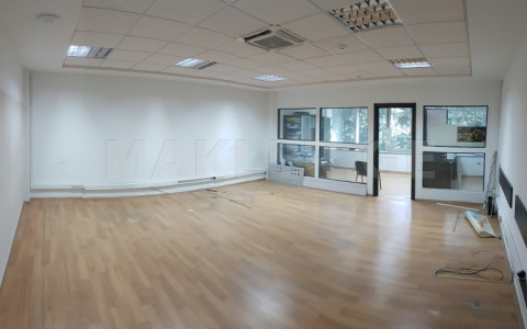  ქირავდება 190 m² ფართობის ოფისი საბურთალოზე  ვაჟა-ფშაველას გამზირზე 