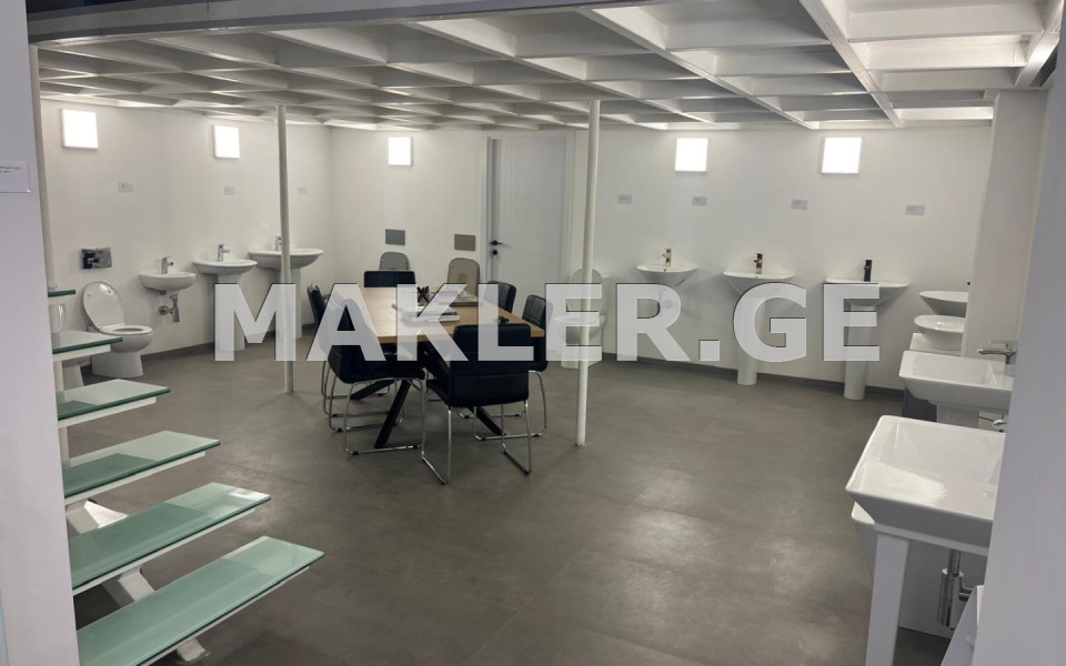  Kiralık 205 m²  İşyeri in Saburtalo dist.  on Kostava st. 