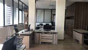 Kiralık 110 m²  Büro & Ofis in Vake