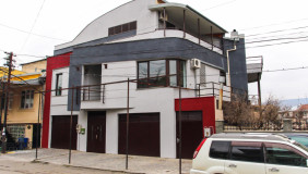 Сдаётся 437 m² площадь Частный дом на Сабуртало