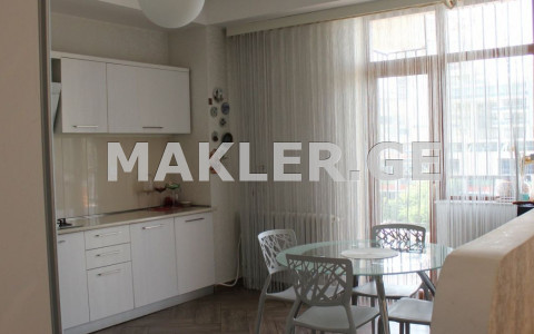  For Sale 4 room  Apartment in Avlabari dist.  in Ketevan Tsamebuli ave. 