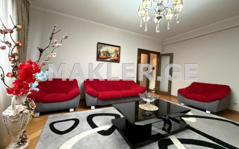  ქირავდება 2 ოთახიანი  ბინა მთაწმინდაზე (ძველ თბილისში)  ბროსეს ქუჩაზე 