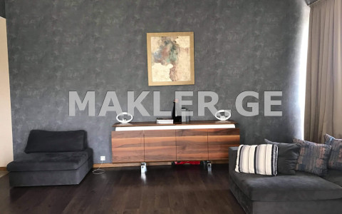  Kiralık 5   Daire in Saburtalo dist.  in Kartozia st. 