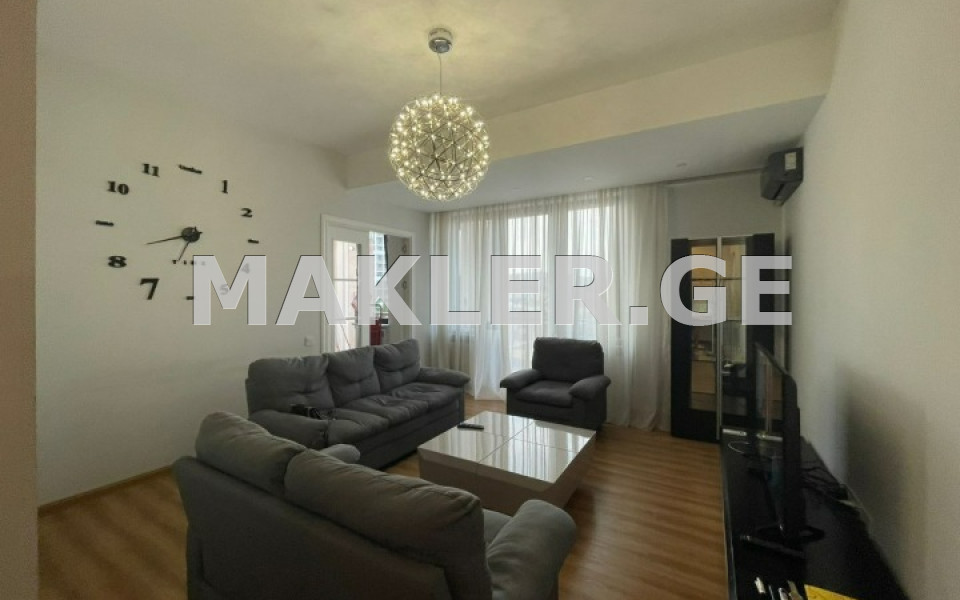  ქირავდება 3 ოთახიანი  ბინა ვაკეში  ფალიაშვილის ქუჩაზე 