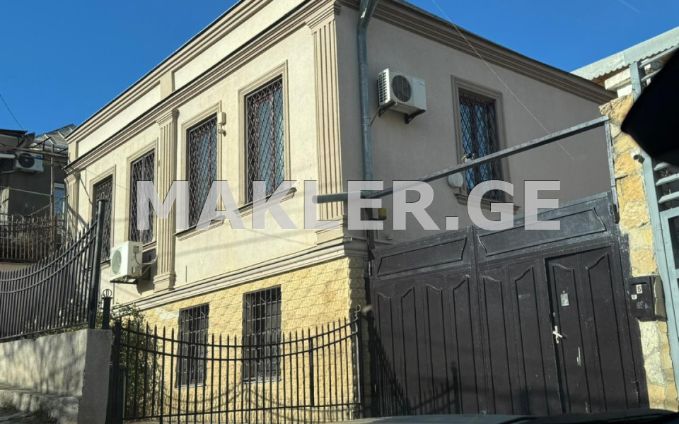  ქირავდება 300 m² ფართობის საკუთარი სახლი ვეძისში  ვაზისუბნის ქუჩაზე 