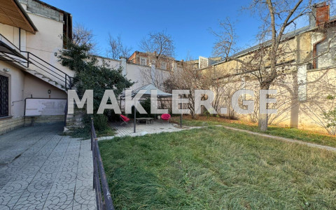  ქირავდება 300 m² ფართობის საკუთარი სახლი ვეძისში  ვაზისუბნის ქუჩაზე 