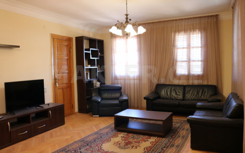 Kiralık 300 m²  Villa in Vake dist.  in Marabda st. 