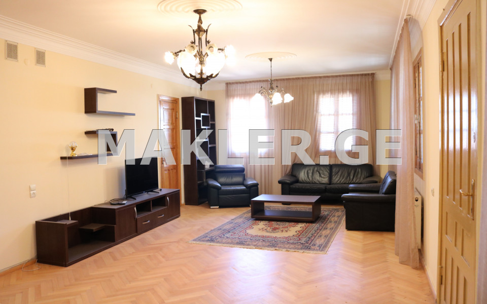  For Rent 300 m² space Private House in Vake dist.  in Marabda st. 