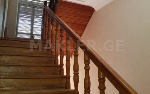  ქირავდება 500 m² ფართობის ოფისი ისანში  ცუცხვათის ქუჩაზე 